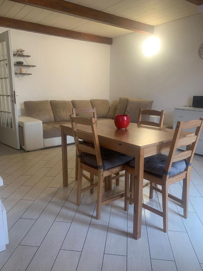 Odeon Apartment In Centro A Livorno Bagian luar foto