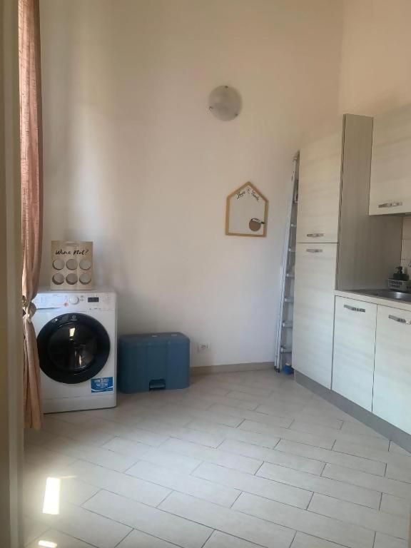 Odeon Apartment In Centro A Livorno Bagian luar foto
